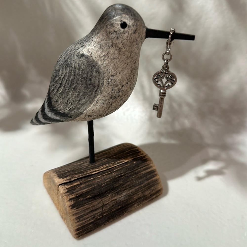 Pilgrim key charm